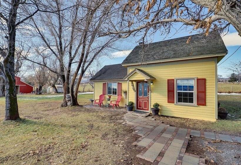 Pet Friendly Utah Abode W/ Patio, Fire Pit & Yard!