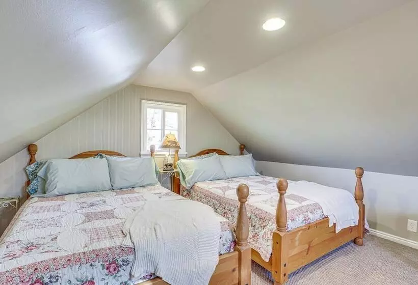 Pet Friendly Utah Abode W/ Patio, Fire Pit & Yard!