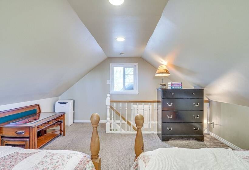 Pet Friendly Utah Abode W/ Patio, Fire Pit & Yard!