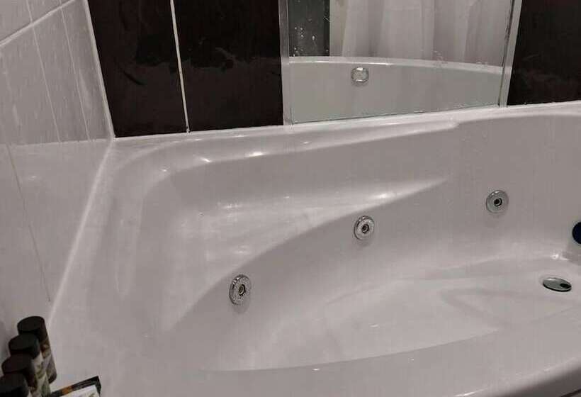 レジデンス 3 Bed House In Warrington