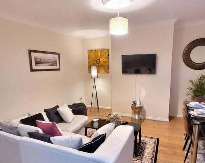 レジデンス 3 Bed House In Warrington