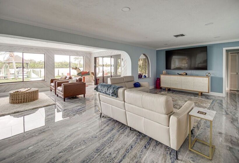 Riverfront Fort Myers Estate W/ Boat Dock & Lift!