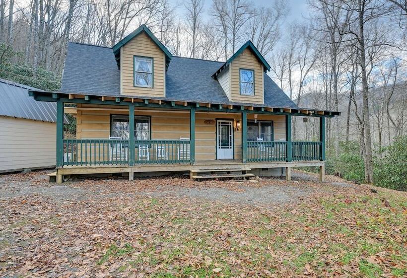 Rustic North Carolina Cabin W/ Fire Pit & Porch