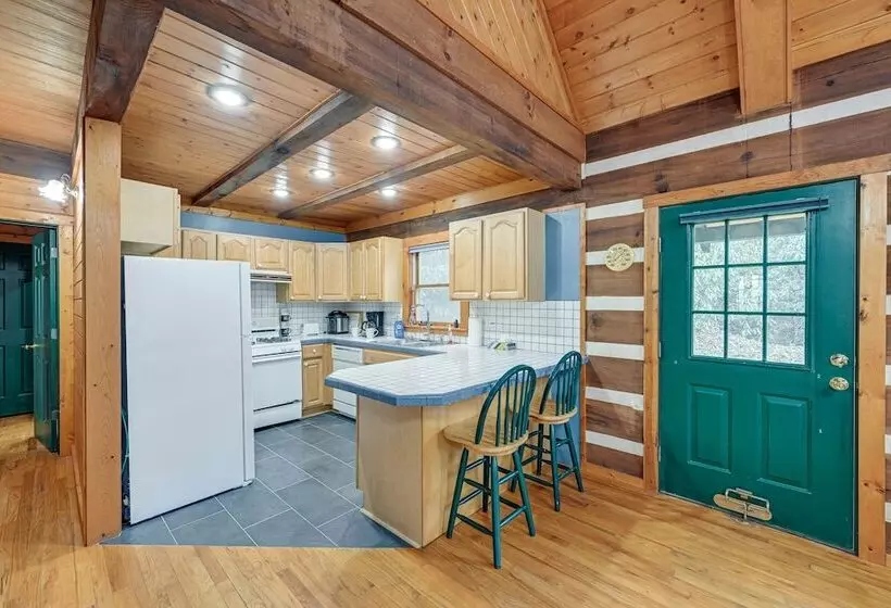 Rustic North Carolina Cabin W/ Fire Pit & Porch