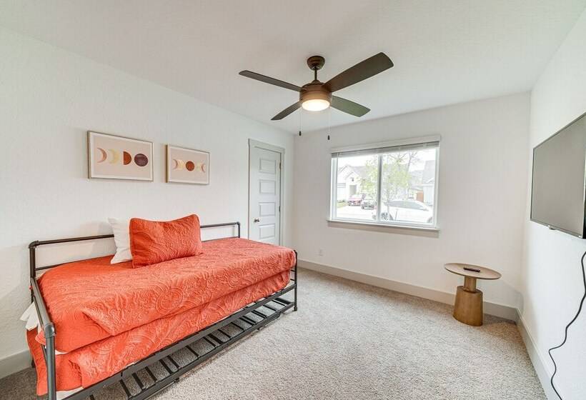 San Antonio Home W/ Fenced Yard: 5 Mi To Seaworld!