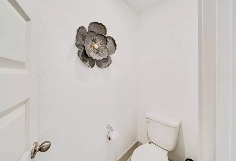 San Antonio Home W/ Fenced Yard: 5 Mi To Seaworld!