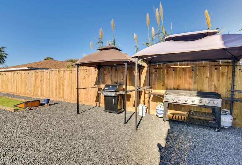 Seaside Retreat In Galveston Near Pleasure Pier!