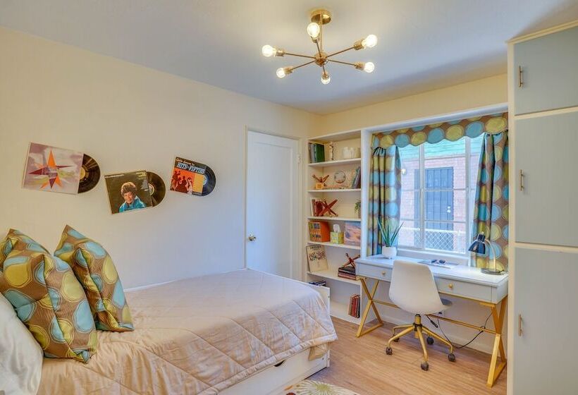 Centrally Located Tucson Home W/ Fenced In Yard!