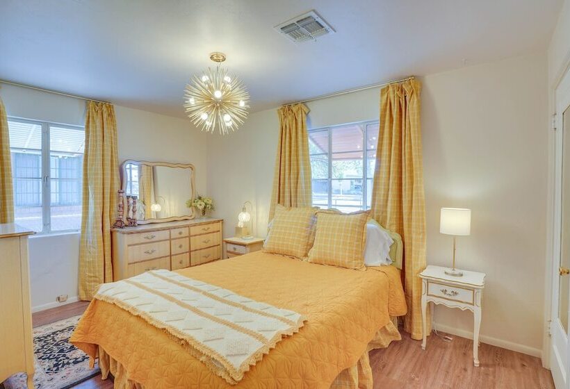 Centrally Located Tucson Home W/ Fenced In Yard!