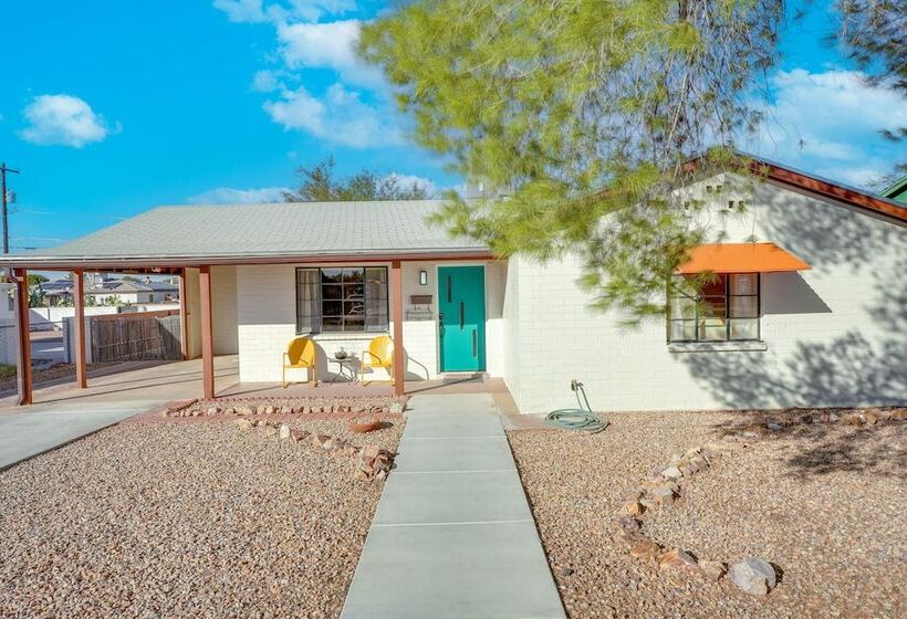 Centrally Located Tucson Home W/ Fenced In Yard!