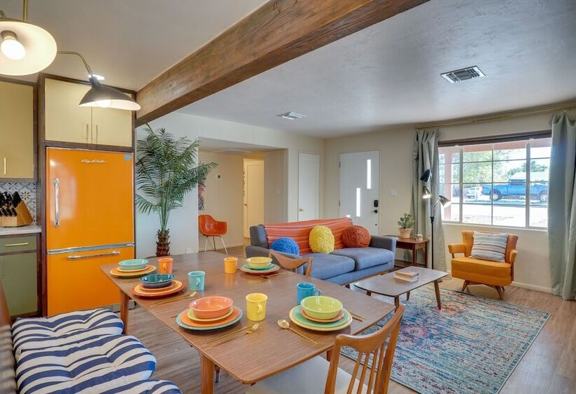 Centrally Located Tucson Home W/ Fenced In Yard!