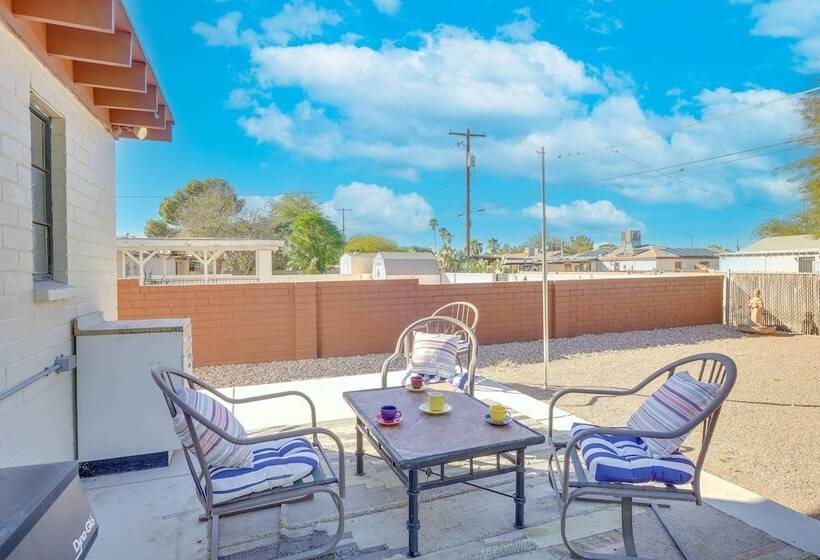 Centrally Located Tucson Home W/ Fenced In Yard!