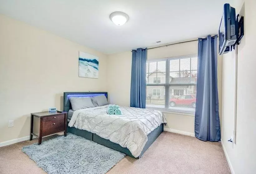 Charming High Point Home W/ Yard: 4 Mi To Hpu!