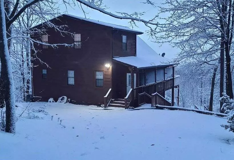 Pool, Hot Tub & Mountain Views: Cleveland Cabin