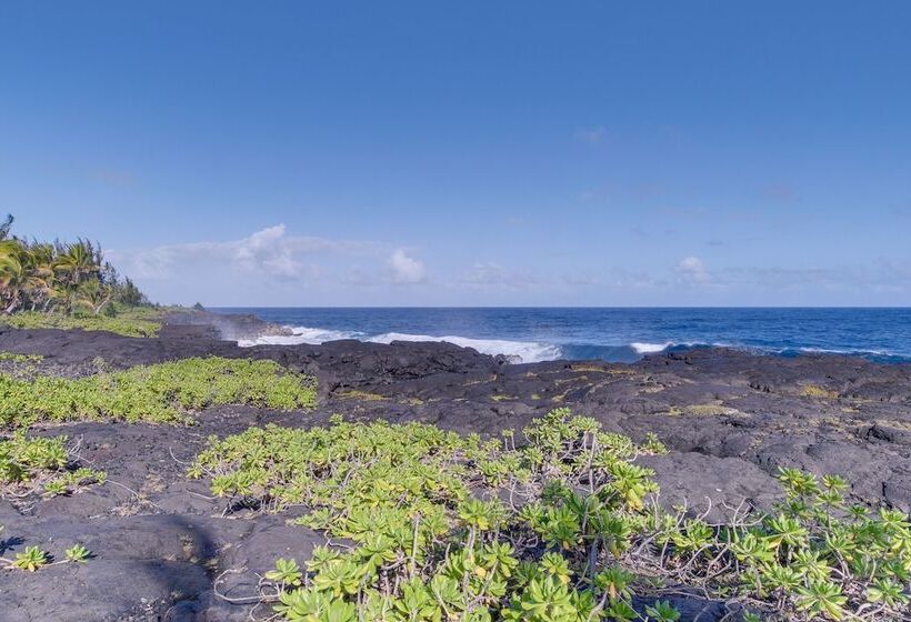 Coastal Keaau Home: Ocean & Sunrise Views, Pool