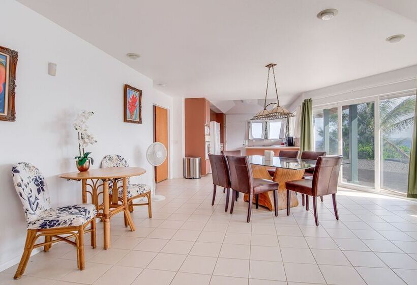 Coastal Keaau Home: Ocean & Sunrise Views, Pool