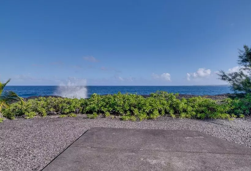 Coastal Keaau Home: Ocean & Sunrise Views, Pool