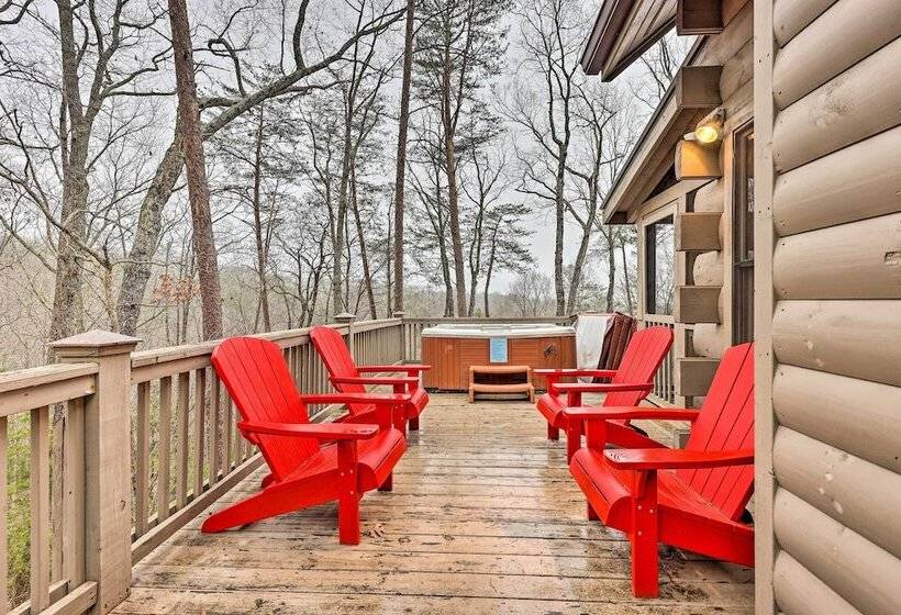 Cozy Blue Ridge Cabin W/ Hot Tub!
