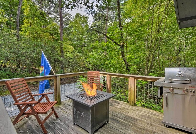 Cozy Clayton Cabin W/ Deck & Mountain Views!