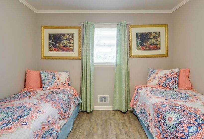 Cozy & Convenient Macon Home ~ 3 Mi To Town!