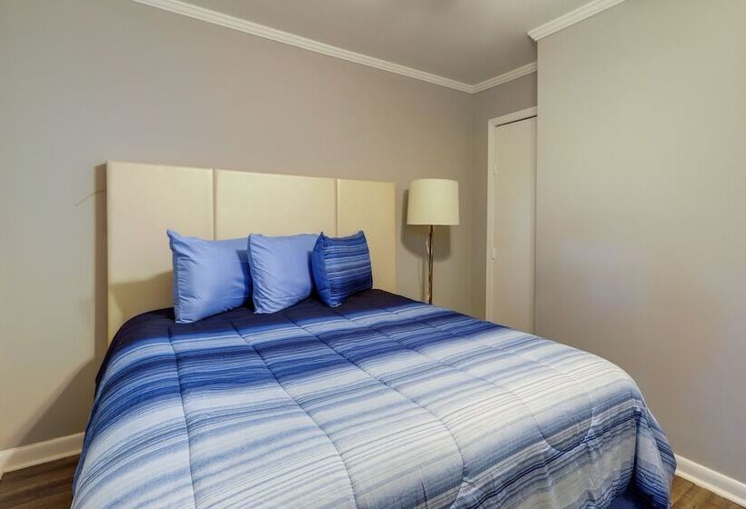 Cozy & Convenient Macon Home ~ 3 Mi To Town!