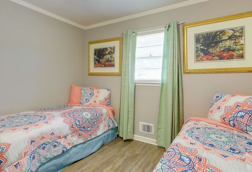 Cozy & Convenient Macon Home ~ 3 Mi To Town!