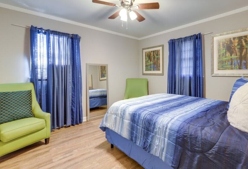 Cozy & Convenient Macon Home ~ 3 Mi To Town!