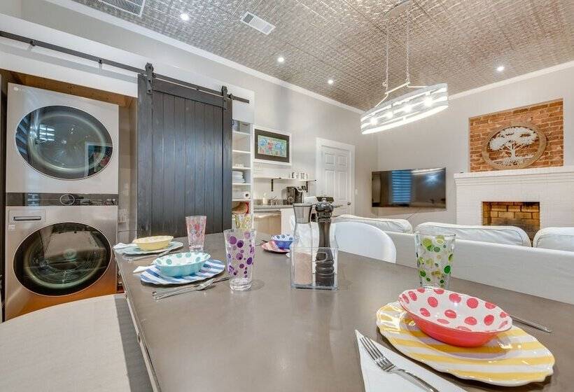 Cozy + Modern Norcross Hideaway W/ Covered Porches