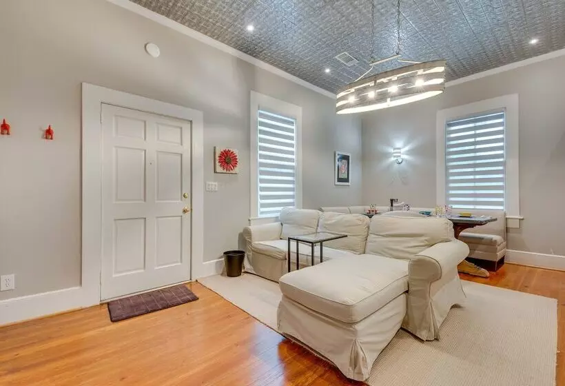 Cozy + Modern Norcross Hideaway W/ Covered Porches