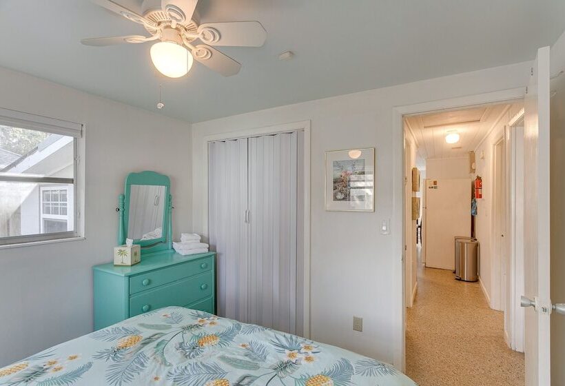 Cozy St Simons Island Cottage Close To Beaches!