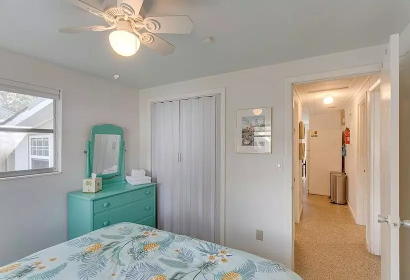Cozy St Simons Island Cottage   Close To Beaches!