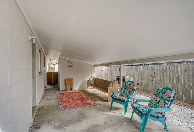 Cozy St Simons Island Cottage Close To Beaches!