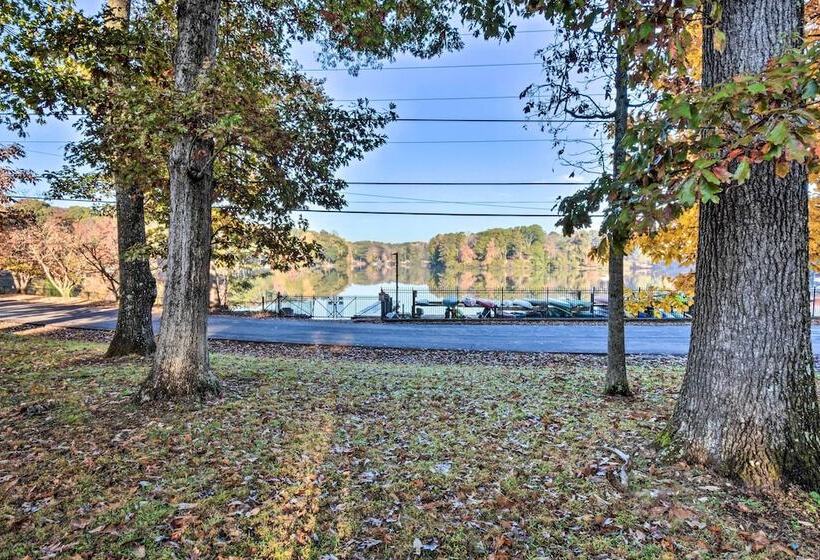 Spacious Duluth Home W/ Lake View & Fire Pit