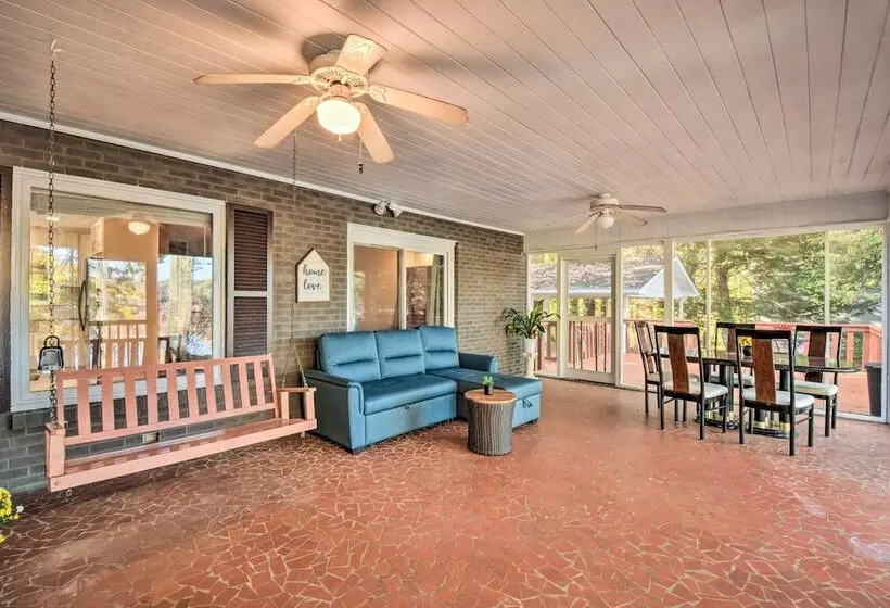 Spacious Duluth Home W/ Lake View & Fire Pit