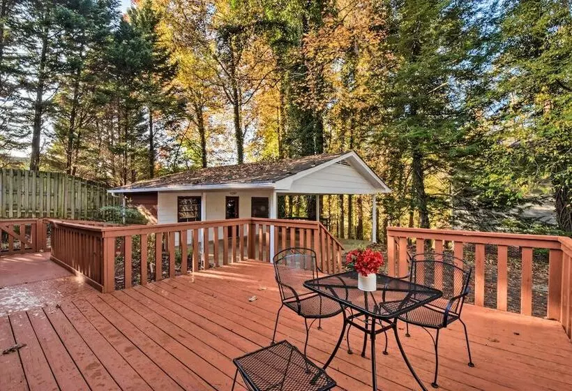 Spacious Duluth Home W/ Lake View & Fire Pit