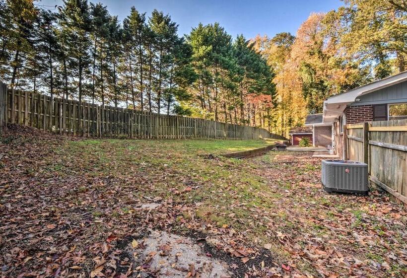 Spacious Duluth Home W/ Lake View & Fire Pit