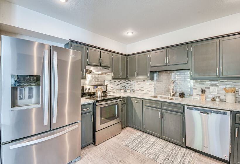 Family Friendly Duplex 6 Mi To Fort Walton Beach!