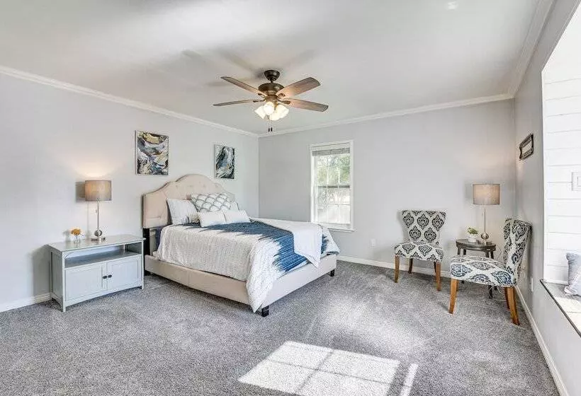 Family Friendly Duplex 6 Mi To Fort Walton Beach!