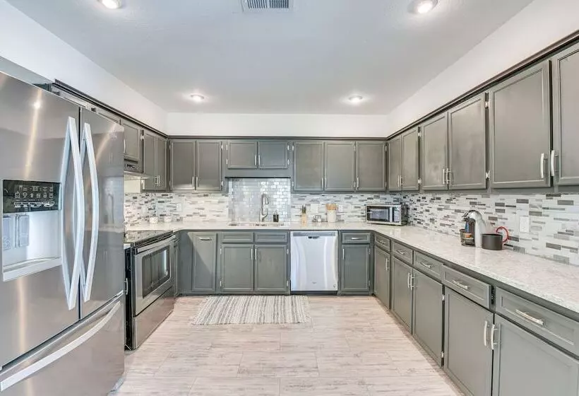 Family Friendly Duplex 6 Mi To Fort Walton Beach!