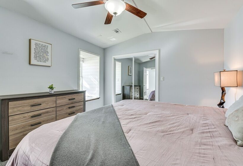 Family Friendly Duplex 6 Mi To Fort Walton Beach!