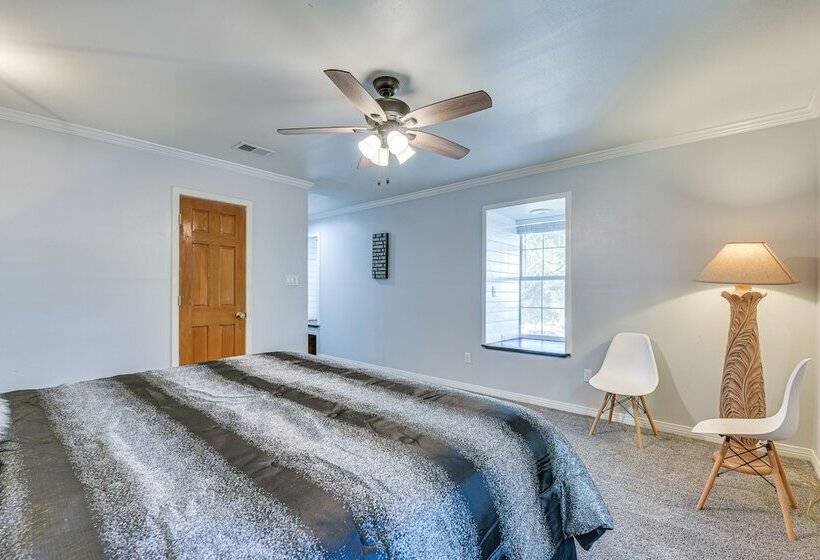 Family Friendly Duplex 6 Mi To Fort Walton Beach!