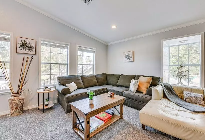 Family Friendly Duplex 6 Mi To Fort Walton Beach!