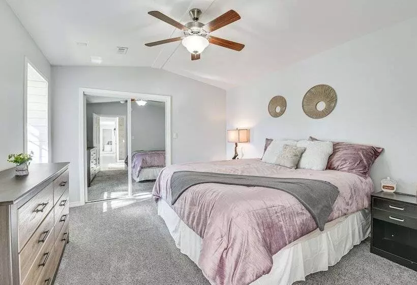 Family Friendly Duplex 6 Mi To Fort Walton Beach!