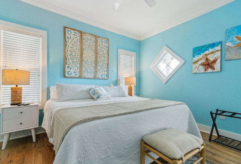 Family Friendly Pensacola Home < 1 Mi To Beach!