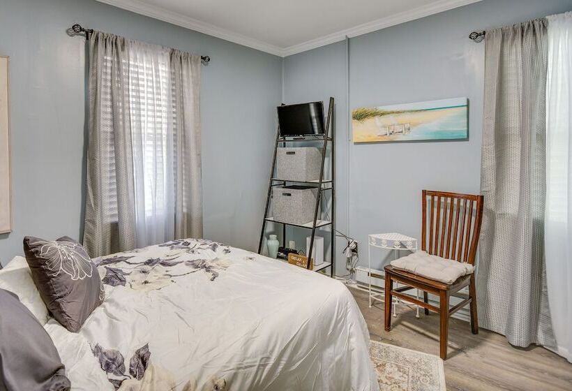 Hampton Vacation Rental: Central Location, Patio