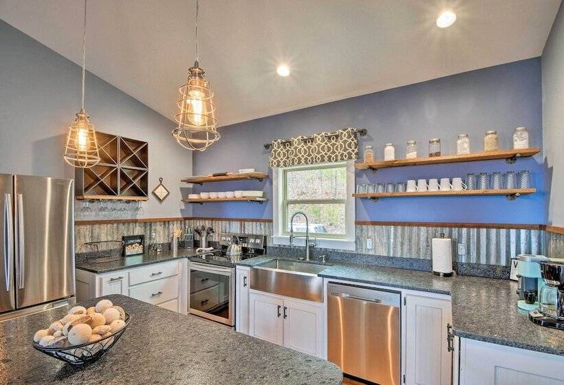 Hiawassee Home W/ Views <1 Mi To Lake Chatuge