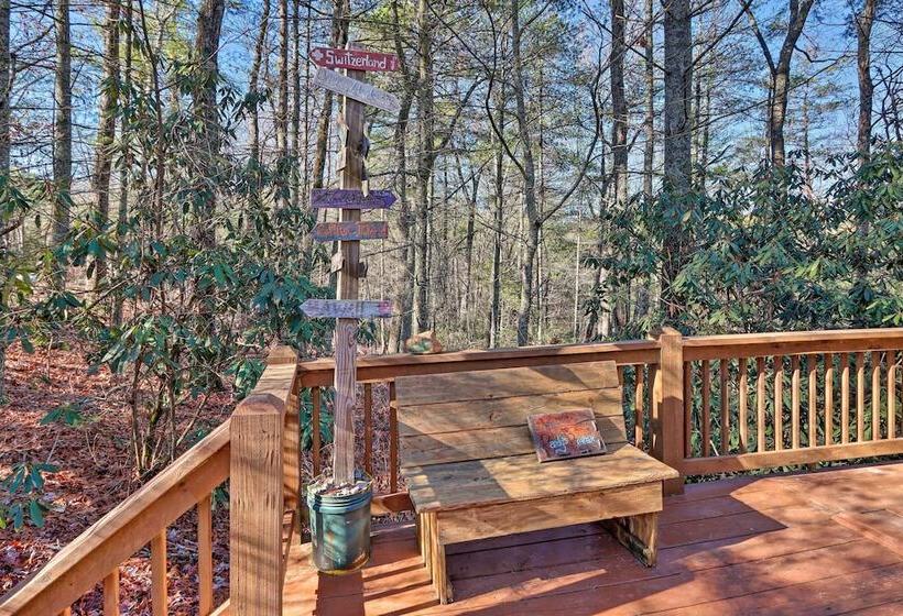 High Country Cabin W/ Fire Pit & Hot Tub!