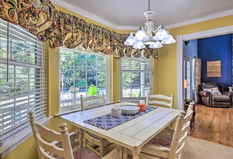 Idyllic Hawkinsville Retreat: Large Fire Pit!
