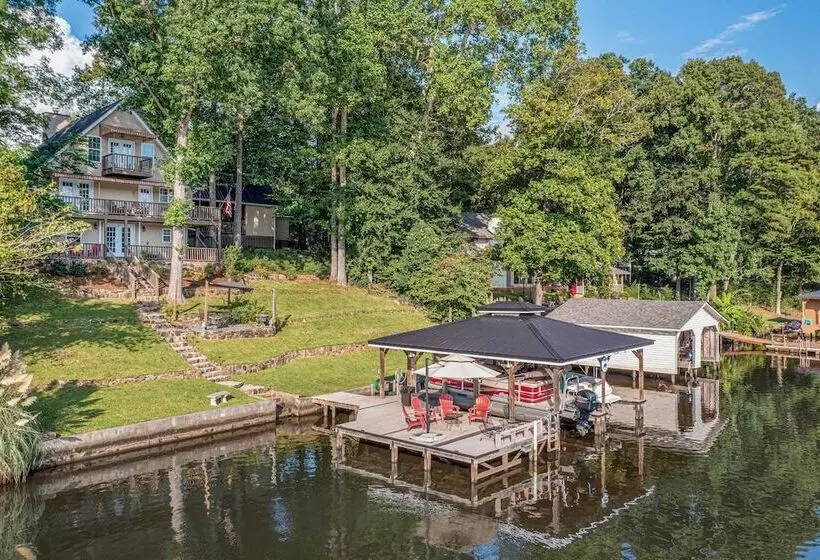 Lakefront Home W/ Entertainment Space & Dock!