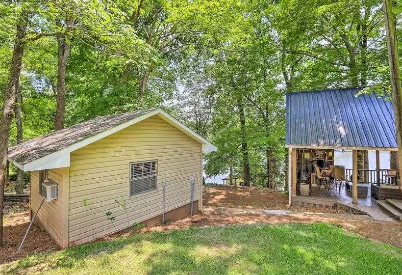 Lakefront Home W/ Entertainment Space & Dock!